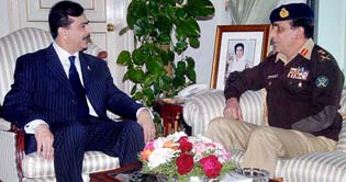 Army Chief, PM discuss security issues
